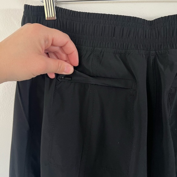 Athleta Chelsea Utility Jogger Black Pull-On Elastic Waistband Pants Size 8 - Picture 8 of 11